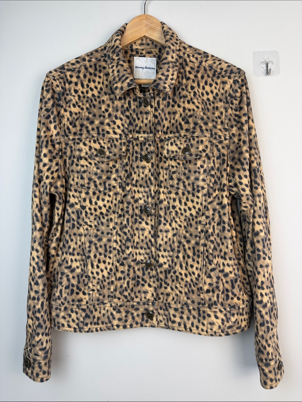 Tommy Bahama Salina Sands Cheetah Print Trucker Jacket in Golden Honey Medium - Picture 2 of 16